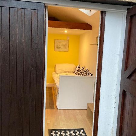 Studio Annexe With Separate Shower Room Broadhempston 외부 사진